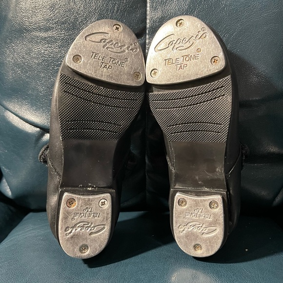 Capezio Black Leather Tap Shoes - GC - Size 9.5 - Picture 2 of 8